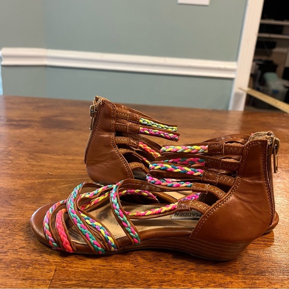 Steve Madden girls brown leather rainbow strap sandals size 13 - Picture 3 of 8
